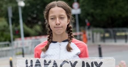 Szczecin. Poseł PiS drwi z "panien strajkujących klimatycznie". Bo zmarzł