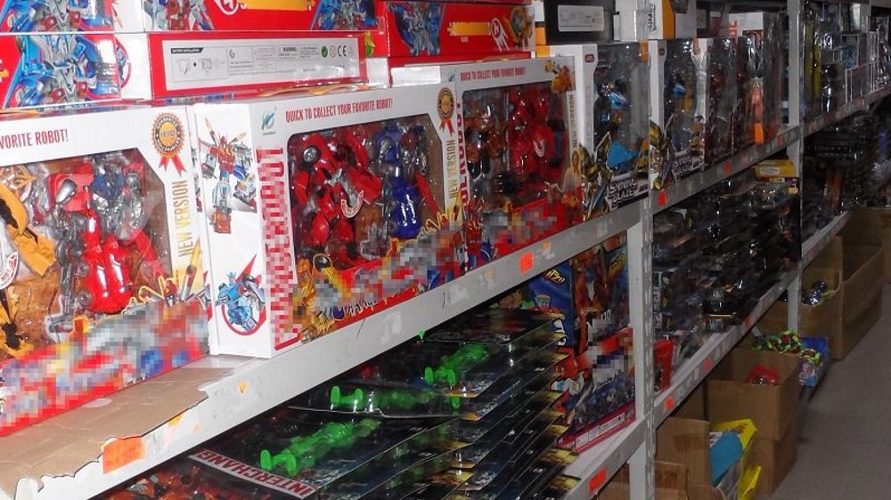 Zatrzymany towar został przewieziony do magazynu depozytowego Mazowieckiego Urzędu Celno-Skarbowego i po zamknięciu sprawy sądowej zostanie zniszczony.