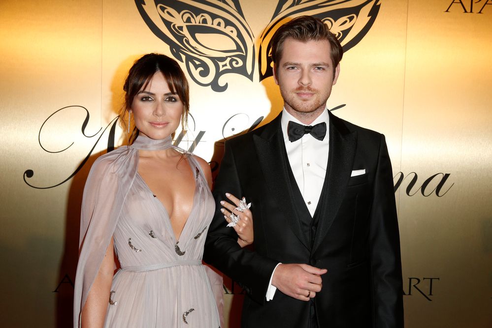 Marta Żmuda-Trzebiatowska kusi głębokim dekoltem na czerwonym dywanie