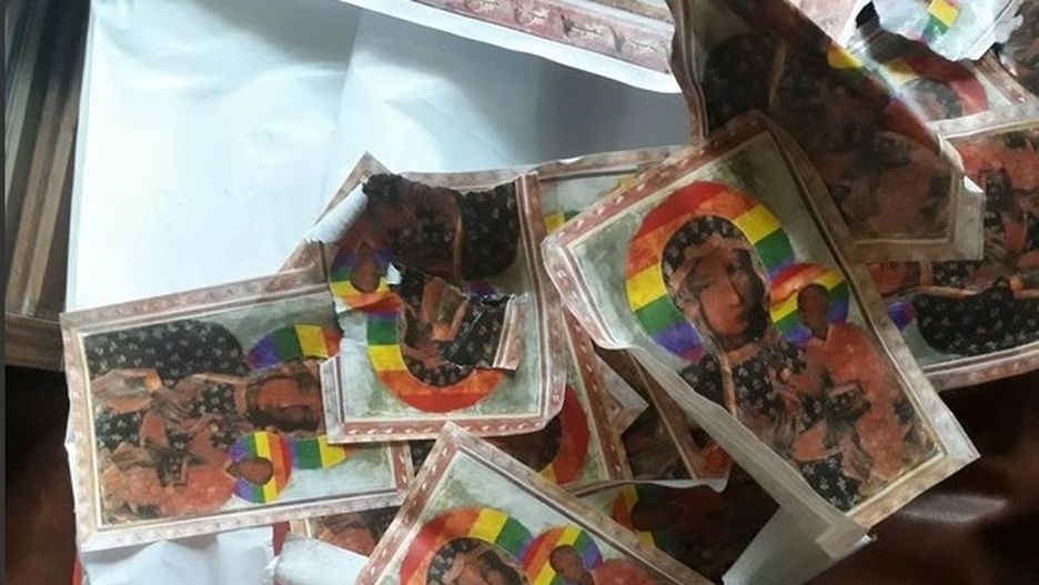 Matka Boska Częstochowska  z tęczową aureolą