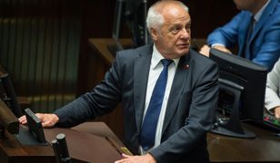 Pokłosie afery ze Stefanem Niesiołowskim w roli głównej. Kolega nie chce go w klubie parlamentarnym