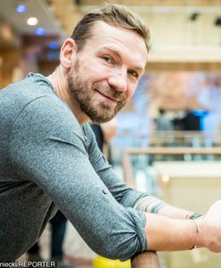 Przemysław Kossakowski nie zawsze był gwiazdorem. Wspomina czasy bezrobocia i skrajnej biedy