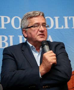 Bronisław Komorowski kręci głową na kłopoty w opozycji. "Powinna mieć świetnie ułożone karty"