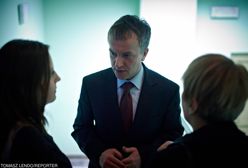 Prezydent Ostrołęki chce pozwać Hołdysa. Zaprasza reżysera "Kleru" do debaty