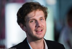 Antoni Królikowski z dziewczyną na zamknięciu gali "OFF Camera"