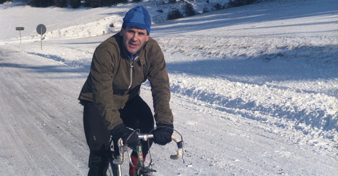 Zakopane 01.1986 r. Trening trenera Ryszarda Szurkowskiego podczas zgrupowania kadry kolarzy Polskiego Związku Kolarskiego 
