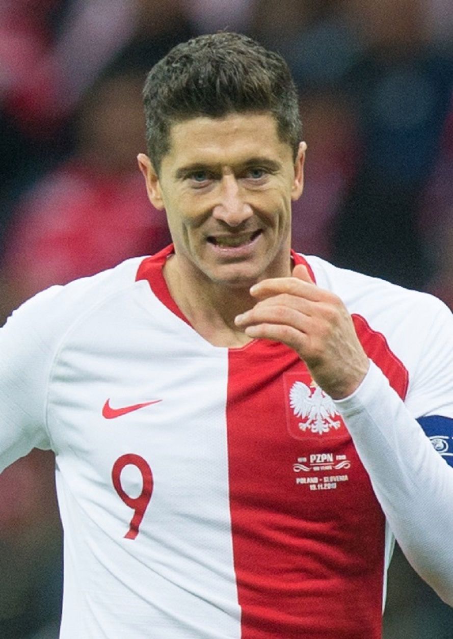 Robert Lewandowski  of Poland in action during the UEFA Euro 2020 Qualifier between Poland and Slovenia on November 19, 2019 in Warsaw, Poland.(Photo by Foto Olimpik/NurPhoto) 