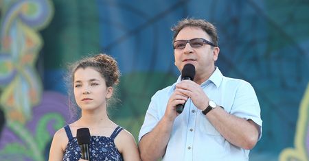 Zbigniew Zamachowski pogodził się z córką. Ramię w ramię stoją na scenie