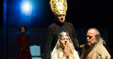 Policja w teatrze pyta o stopień nagości aktorki. "To niedopuszczalne"