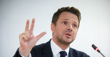 PiS: Rafał Trzaskowski wyjazd na zlot partyjny opłacił z budżetu Warszawy. "Prywatne biuro podróży"