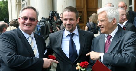 Plan B dla Trzaskowskiego. Jeśli przegra Warszawę, wróci do Brukseli. "Sejm go męczy"