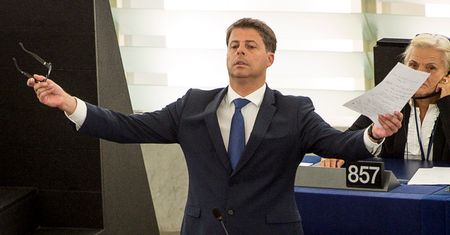Założyciel partii o. Rydzyka krytykuje PiS. "Decyzje dotyczące ojczyzny zapadają poza jej granicami"