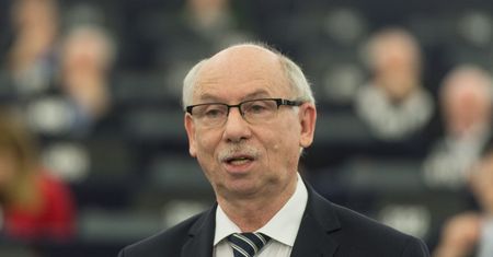Europoseł PO zaapelował do premiera. "Przestań kopać!"