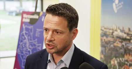 Podwyżki dla nauczycieli. Trzaskowski znalazł sposób