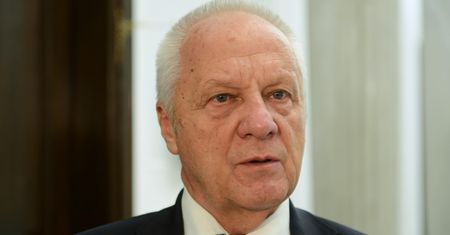 Stefan Niesiołowski zdecydował. Wycofuje się z polityki