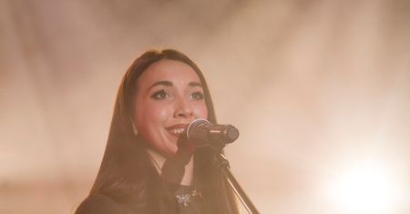 Córka Marka Jackowskiego idzie w muzyczne ślady ojca. Żałuje, że nie ma kontaktu z Korą
