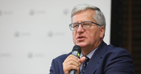 Bronisław Komorowski: to kraina bolesnego, ale i niebezpiecznego absurdu