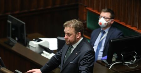 Koronawirus w Polsce. Łukasz Szumowski: najpierw ochrona zdrowia - potem legalizm