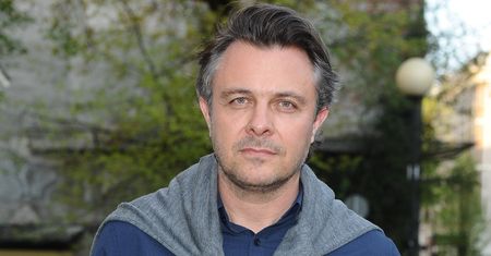 Koledzy próbują wyswatać Marka Bukowskiego