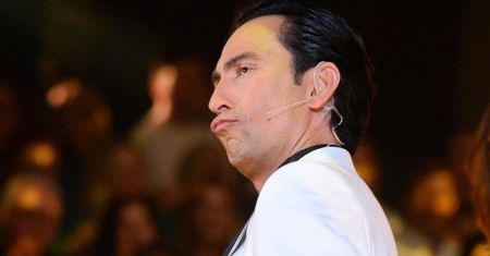 Michał Malitowski całuje się z żoną. Już niczego nie ukrywa