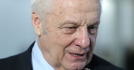 Stefan Niesiołowski i ojciec Agaty Dudy. Polityk wspomina internowanie i więzienie