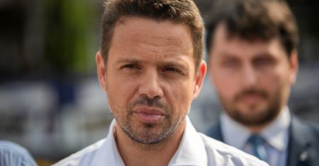 Trzaskowski ratuje wizerunek po wpadce z szybą. Wysłał na miejsce fachowca