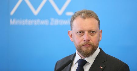 Łukasz Szumowski: może mam przeprosić, bo za mało środków trafia do fundacji o. Rydzyka?