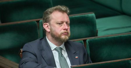 Koronawirus. Polska. Łukasz Szumowski o obchodach katastrofy smoleńskiej: odstępy mogły być większe