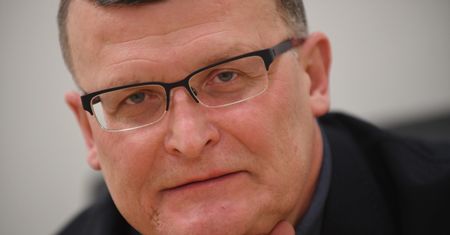 Koronawirus. Ekspert odpowiada na wasze pytania