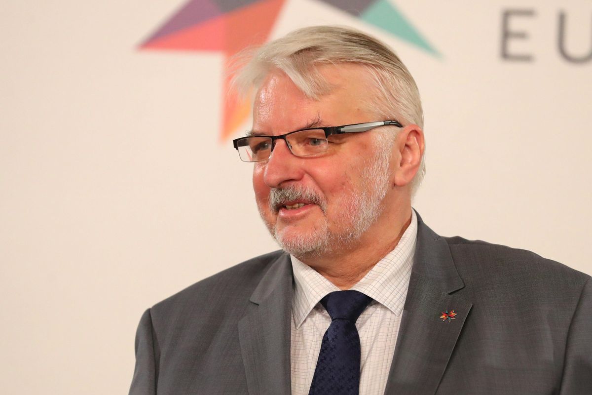 Waszczykowski hipokrytą? Przypominają mu zdjęcie sprzed lat