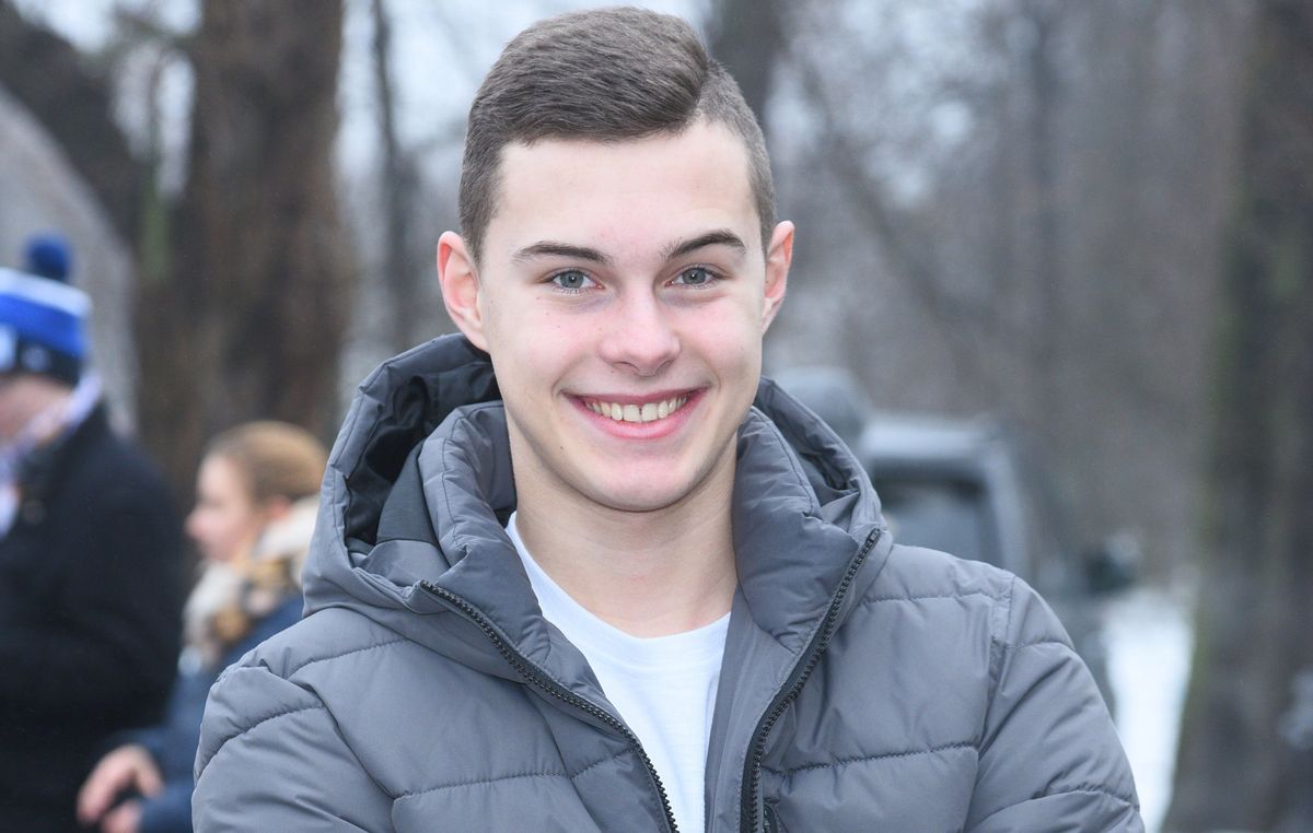 Adam Zdrójkowski idzie jak burza. 17-latek z serialu "Rodzinka.pl" ma nową pracę