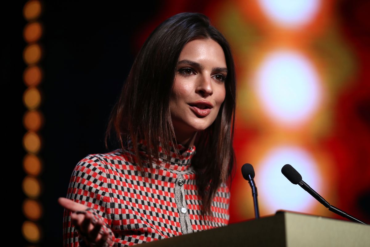 "Chodzi o noszenie bikini na plaży i protestowanie". Emily Ratajkowki o tym, co najważniejsze w 2018 r.