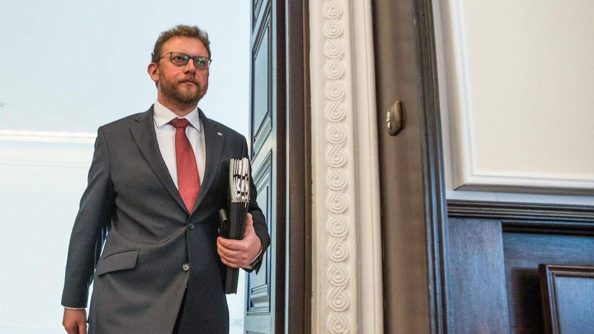 Minister Łukasz Szumowski spotka się z protestującymi. 