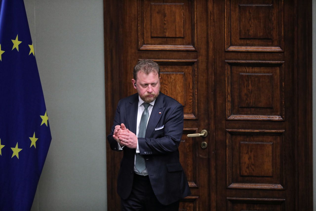 Koronawirus w Polsce. W sobotę kończą się obowiązujące ograniczenia. Łukasz Szumowski o kolejnych działaniach 