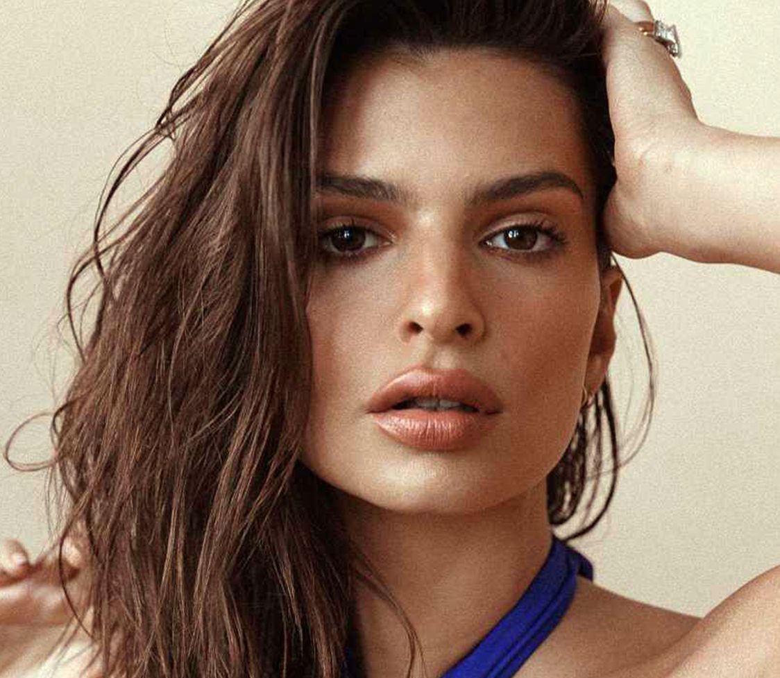 Zmysłowa Emily Ratajkowski. Modelka została blondynką