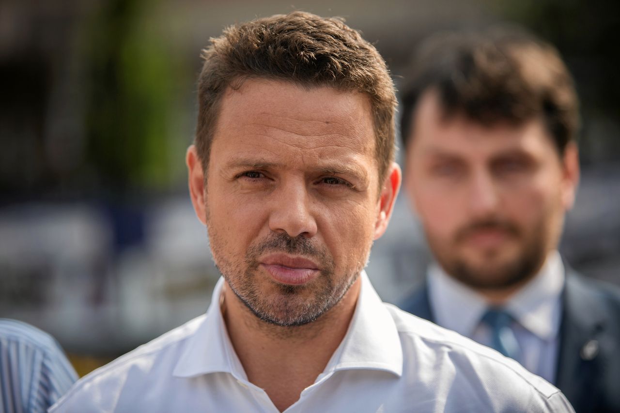 Trzaskowski utwardzi 400 dróg podczas jednej kadencji. "To koszt 35 mln zł"