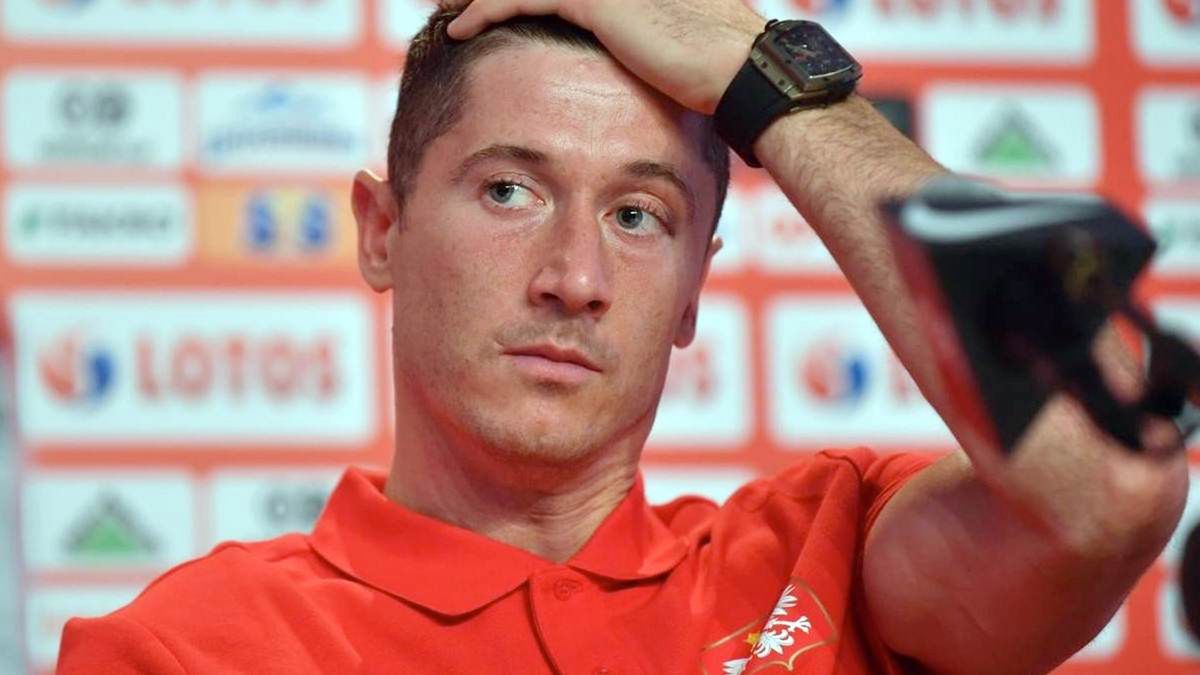 Robert Lewandowski dwa tygodnie po operacji sporo ryzykuje. Jego najnowsze zdjęcie zaniepokoiło internautów