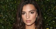 Kartka świąteczna od Emily Ratajkowski. Pokazała się nago