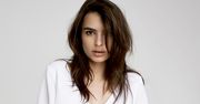 Emily Ratajkowski pozuje w dżinsie. Tym razem odkryła znacznie więcej