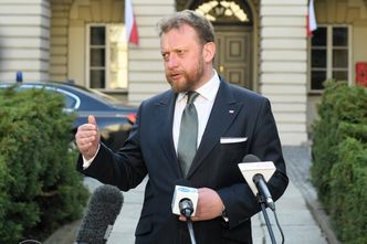 Koronawirus w Polsce. Resort zdrowia wysyła do szpitali preparat wspomagający leczenie