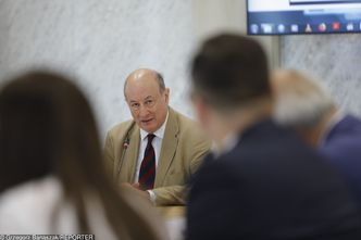 Komisja śledcza ds. VAT przesłuchała Jacka Rostowskiego. Zaczęło się od nerwowej wymiany zdań
