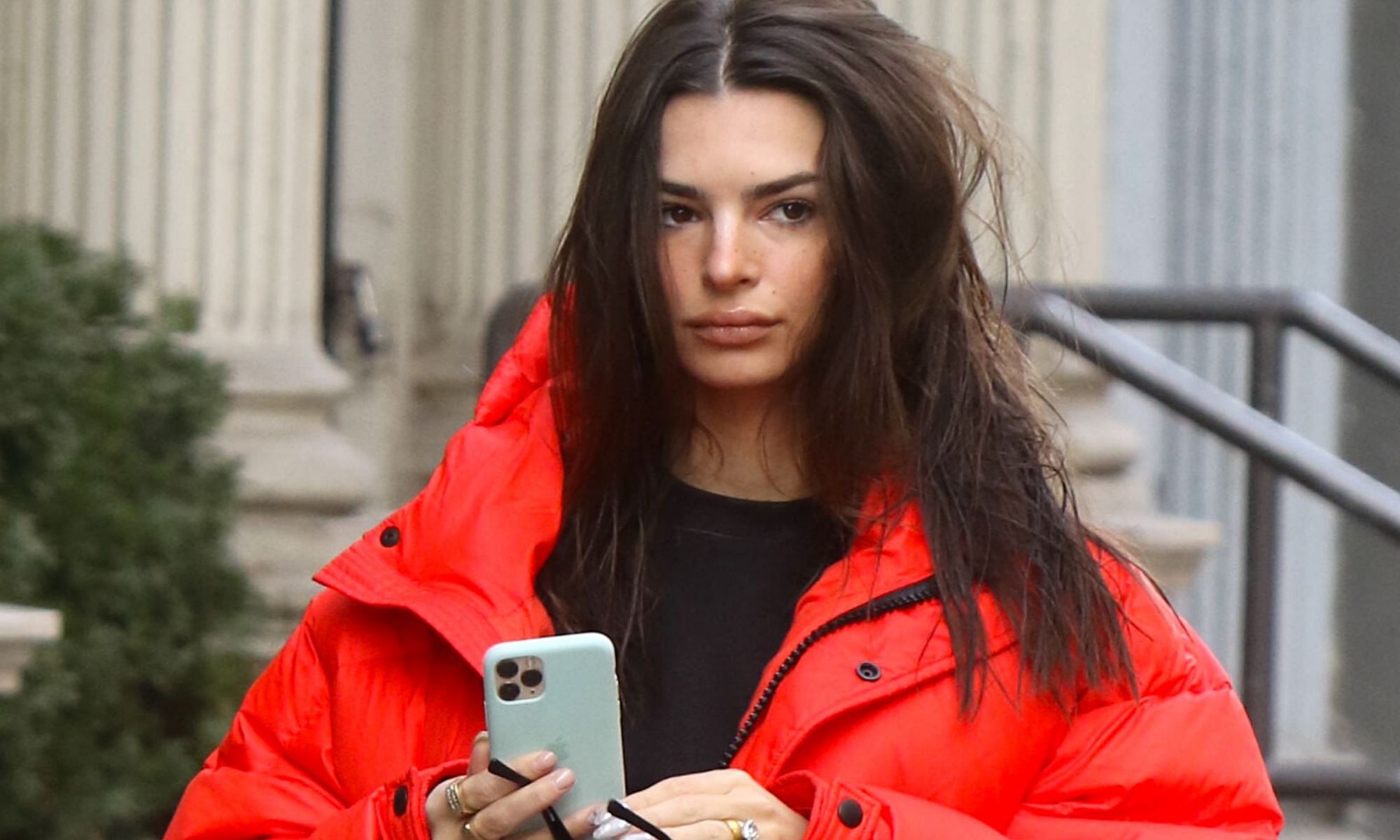 Emily Ratajkowski pozuje w dresie