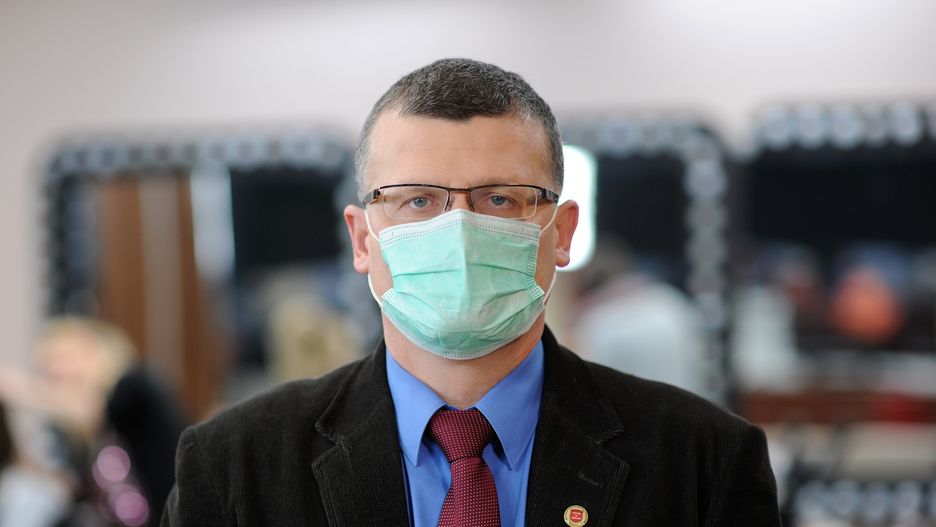 Dr Paweł Grzesiowski mówi o wtórnym ognisku koronawirusa