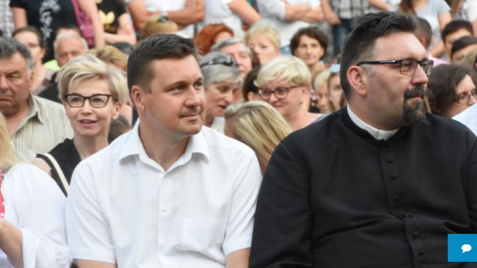 Poseł PiS Łukasz Zbonikowski na religijnej imprezie we Włocławku