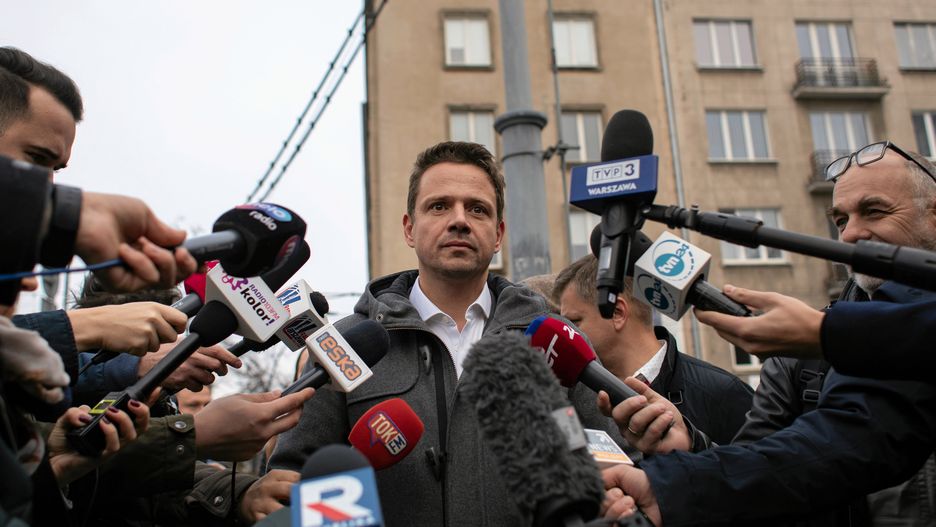 Kandydat Koalicji Obywatelskiej wygrał z Patrykiem Jakim już w pierwszej turze