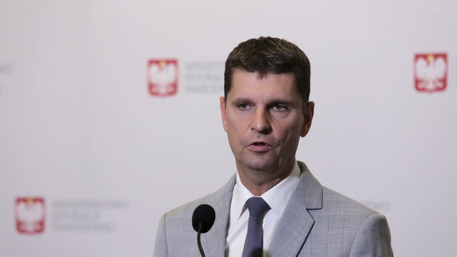 Szef MEN Dariusz Piontkowski chciał, by samorządowcy jeszcze na niego poczekali