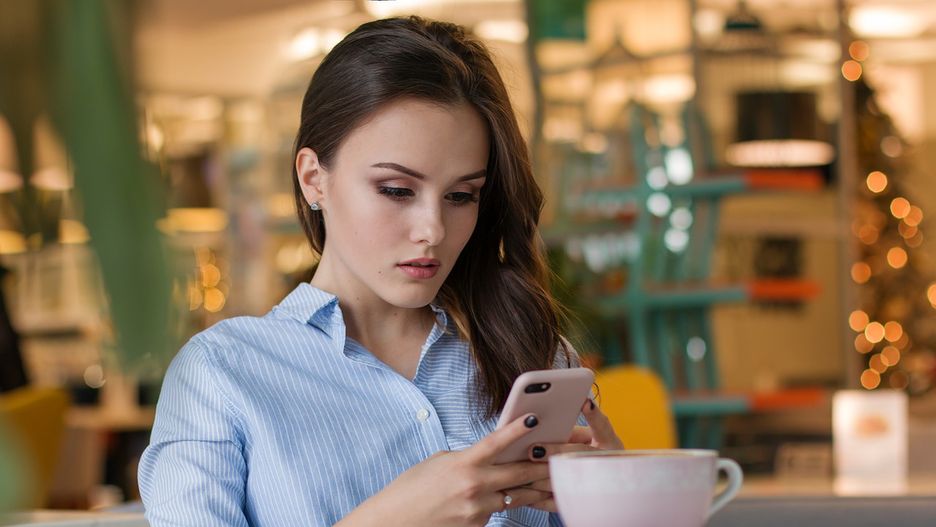 Wcale nie chodzi o to, że partner czy partnerka włamali się na telefon czy Facebookowe konto