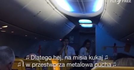 Nie ma nic gorszego niż opóźniony lot. Steward Ryanaira tak pocieszał pasażerów