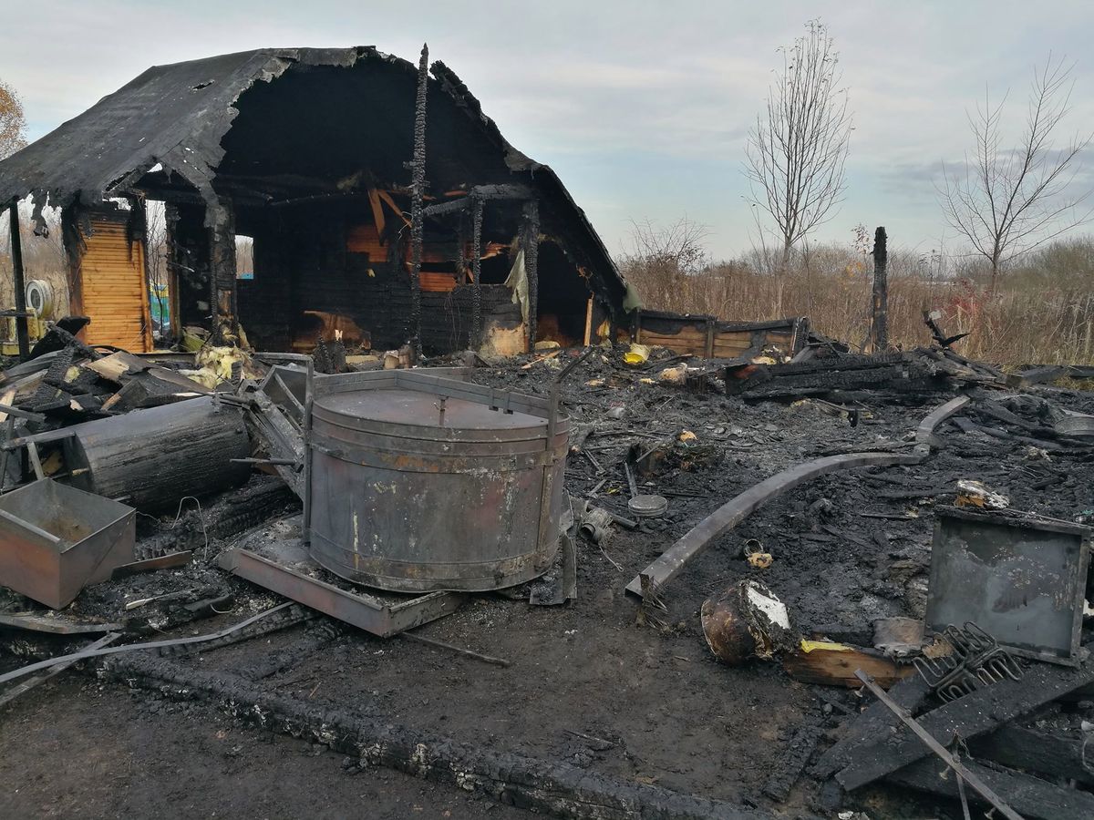 Pożar pasieki w Łódzkiem. Spłonęły dwie tony miodu