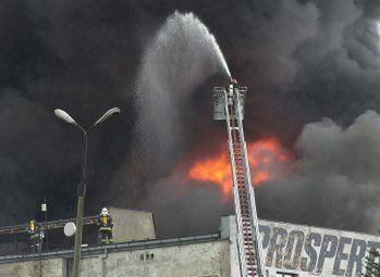 Groźny pożar w Bielsku-Białej opanowany